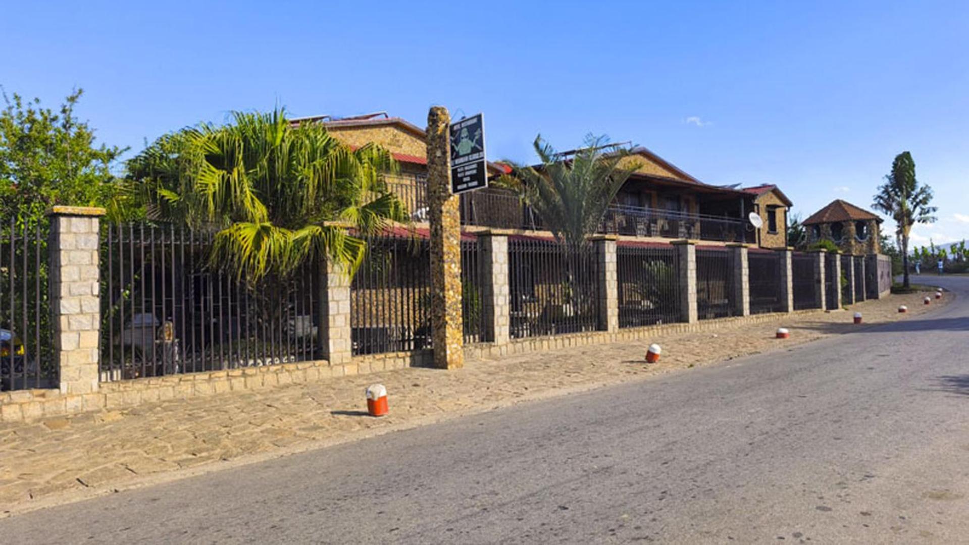 Hotel Restaurant Le Miamiam Glouglou Ambositra Exteriér fotografie
