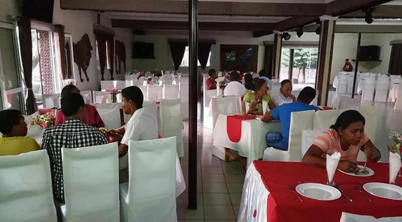 Hotel Restaurant Le Miamiam Glouglou Ambositra Exteriér fotografie
